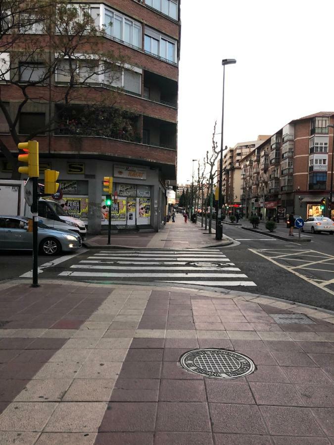 Piso Avenida De Madrid Appartement Zaragoza Buitenkant foto